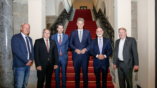 Sanierungsstau auflösen - Personal sichern!